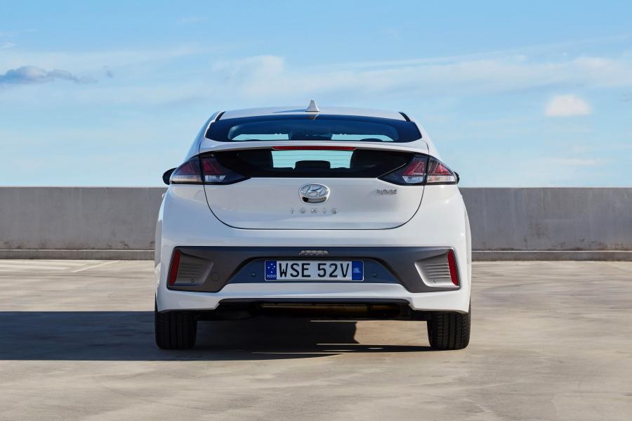  Hyundai IONIQ hybrid (AE) 2019 года  (AU) (фото 9 из 21)